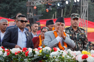 छठ पूजाका लागि गौरीघाट पुगे राष्ट्रपति पौडेल (तस्वीरहरू)